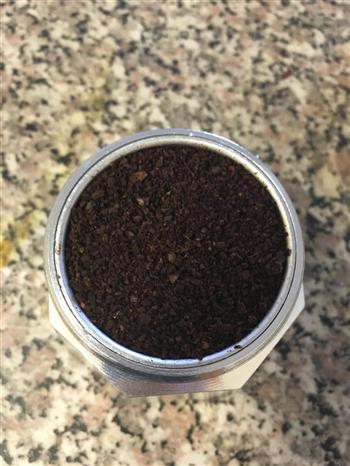 摩卡壶煮咖啡的做法图解4