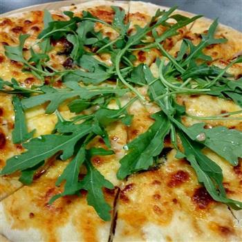 意大利原味芝麻菜披萨的做法图解1