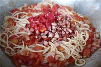 简单美味脆肠番茄意面的做法图解5