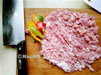 生煎饺子胡萝卜猪肉馅的做法步骤1