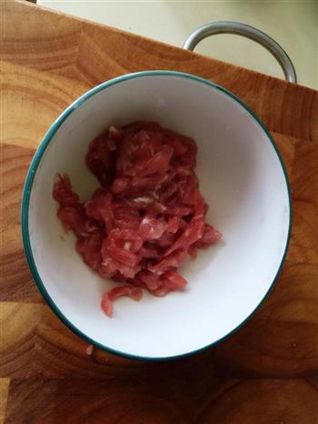 简易版皮蛋瘦肉粥的做法步骤2
