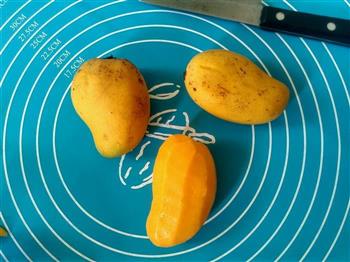芒果椰奶小方块的做法步骤4