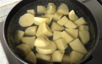 简单又好吃的肉末土豆泥的做法步骤1