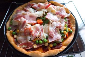 超详细的培根火腿披萨的做法步骤4
