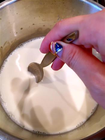 夏日甜点-椰蓉牛奶小方的做法步骤3