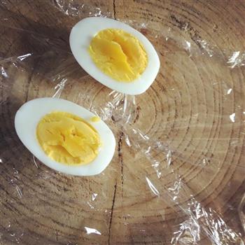 营养简单可作减肥的黄瓜鸡蛋三明治的做法步骤2