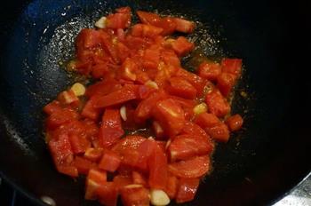 西红柿鸡汤面的做法步骤5