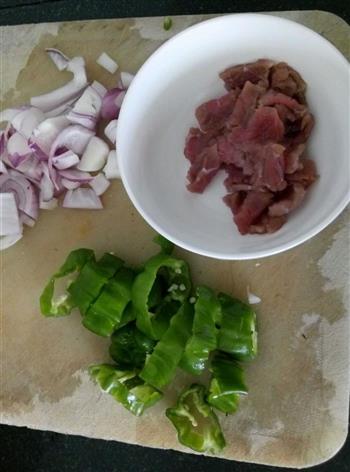 黑椒牛肉意面的做法步骤1