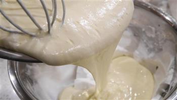 柔软细腻的奶酪炼乳蛋糕的做法步骤11