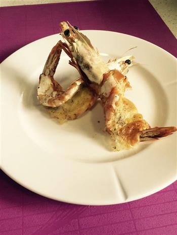 马苏里拉芝士焗大虾的做法图解5