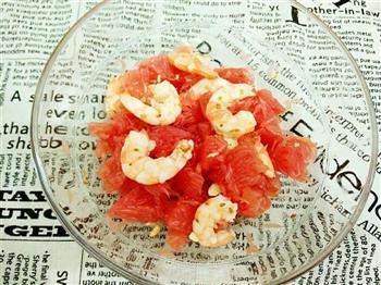 美白减肥葡萄柚大虾沙拉的做法图解5