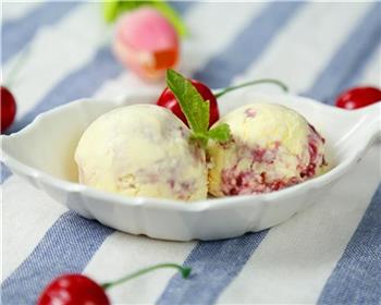 香草酸奶油樱桃冰淇淋的做法图解11