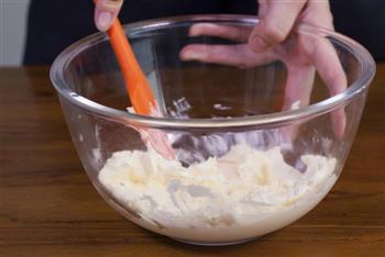 酸奶冻芝士蛋糕的做法图解2