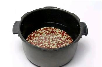红豆薏米汤的做法步骤2