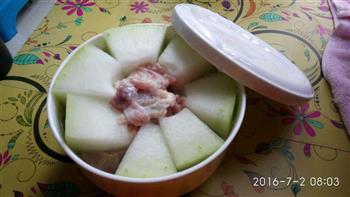 冬瓜炖排骨汤电饭煲的做法步骤2