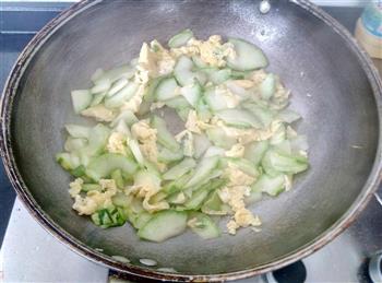 西葫芦炒蛋的做法步骤6
