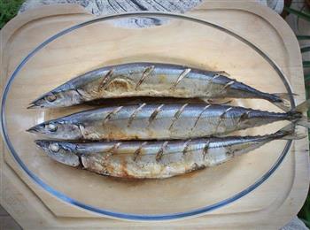 日剧里的烤秋刀鱼在家做的做法步骤4