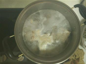 土豆玉米排骨汤的做法步骤1