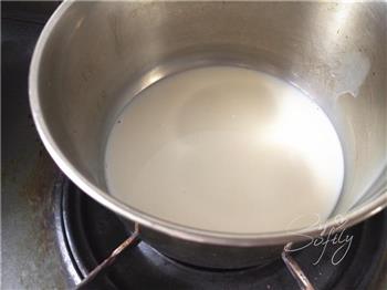 夏日抹茶牛奶布丁的做法步骤1