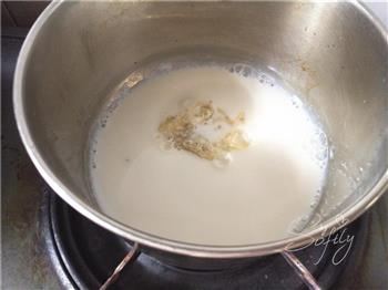 夏日抹茶牛奶布丁的做法步骤3