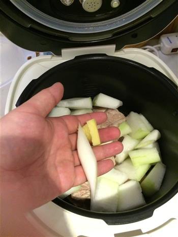 冬瓜排骨汤的做法步骤4