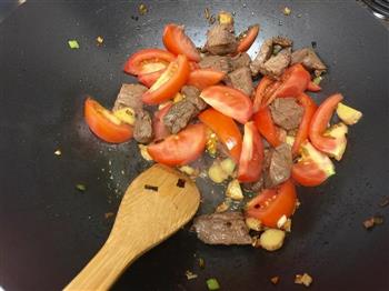 番茄和豆腐炖牛肉的做法步骤5