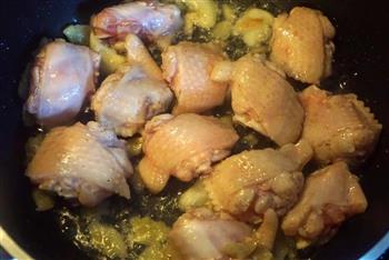 沙茶板栗焖鸡块的做法步骤7
