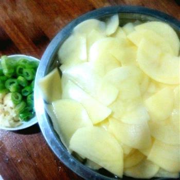 超级简单美味-孜然土豆片的做法步骤2