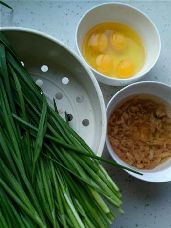 韭菜鸡蛋虾仁包子的做法步骤2