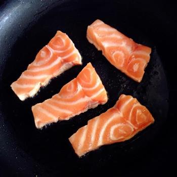 干煎三文鱼的做法步骤1