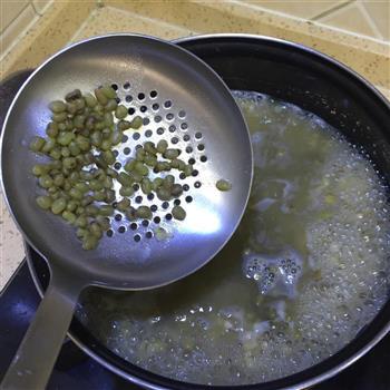 百合莲子绿豆沙，消暑祛湿有营养的做法步骤6