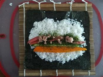 美味寿司，蔬菜醋靖鱼吞拿鱼蟹柳版的做法步骤3