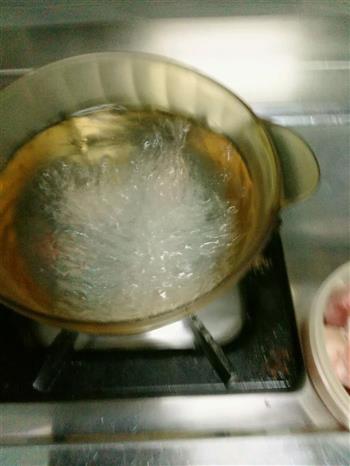 旗鱼味噌汤的做法步骤2
