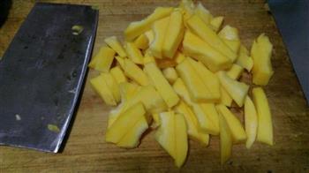 蛋黄焗南瓜的做法图解1