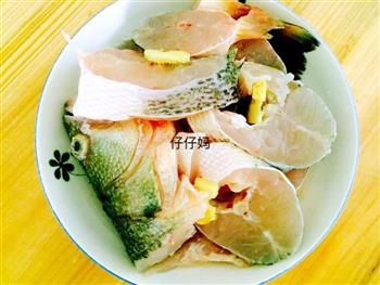 剁椒鲈鱼豆腐的做法步骤2