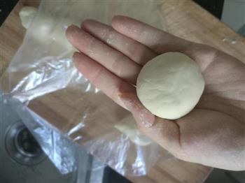 蘑菇豆沙馒头-以假乱真的萌食小点的做法图解6