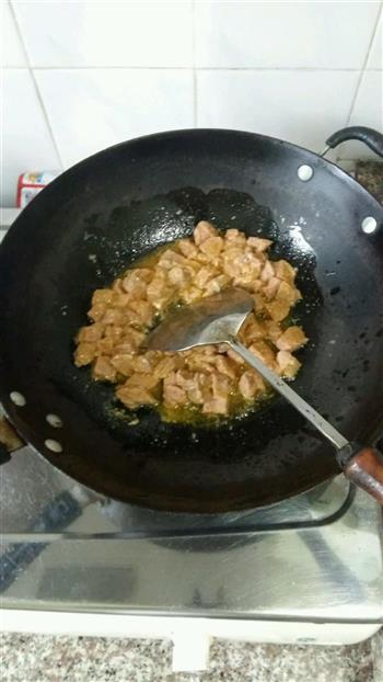 芝麻黑椒牛肉粒的做法步骤4
