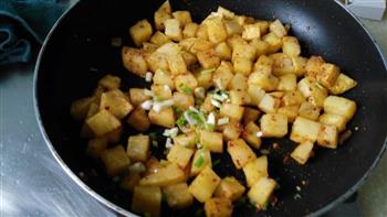香辣土豆的做法步骤10