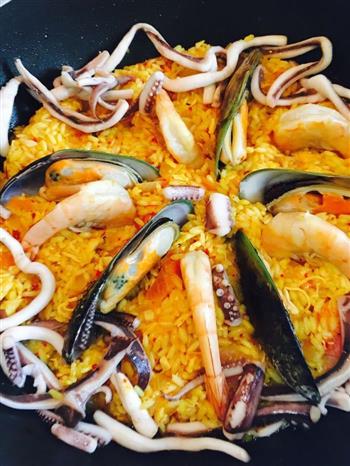 盛夏的西班牙海鲜饭的做法图解11