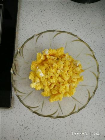 香菇胡萝卜鸡蛋饺子的做法步骤1