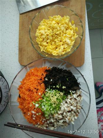 香菇胡萝卜鸡蛋饺子的做法步骤2