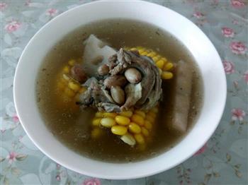 玉米排骨莲藕汤的做法步骤2