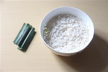 电饭锅版芒果糯米饭的做法步骤3
