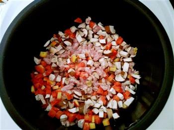 香菇胡萝卜鸡肉焖饭的做法图解6