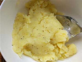 培根尖椒焗土豆泥的做法步骤3