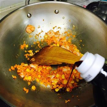 菠萝虾仁炒饭，一改炒饭的油腻的做法图解6
