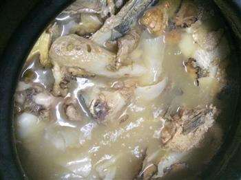 天麻川芎石斛鱼头汤的做法图解6