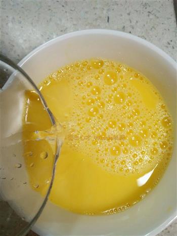香酥油条焗滑蛋的做法步骤2