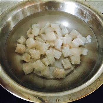 龙利鱼豆腐煲的做法步骤3
