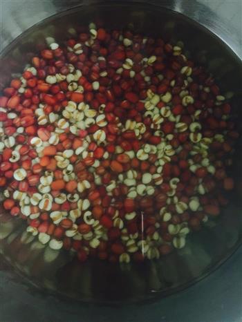 红豆薏米水的做法图解1